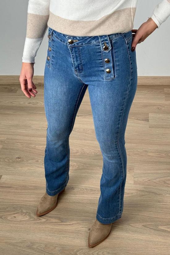 6-button skinny jeans