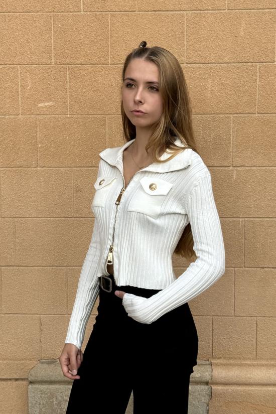 Two-pocket white ribbed jacket