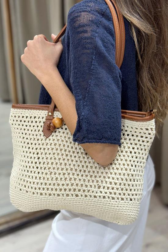 Medium beige crochet bag