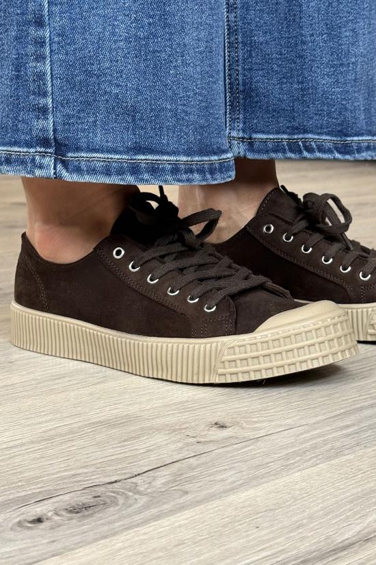 Zapatillas retro marrones