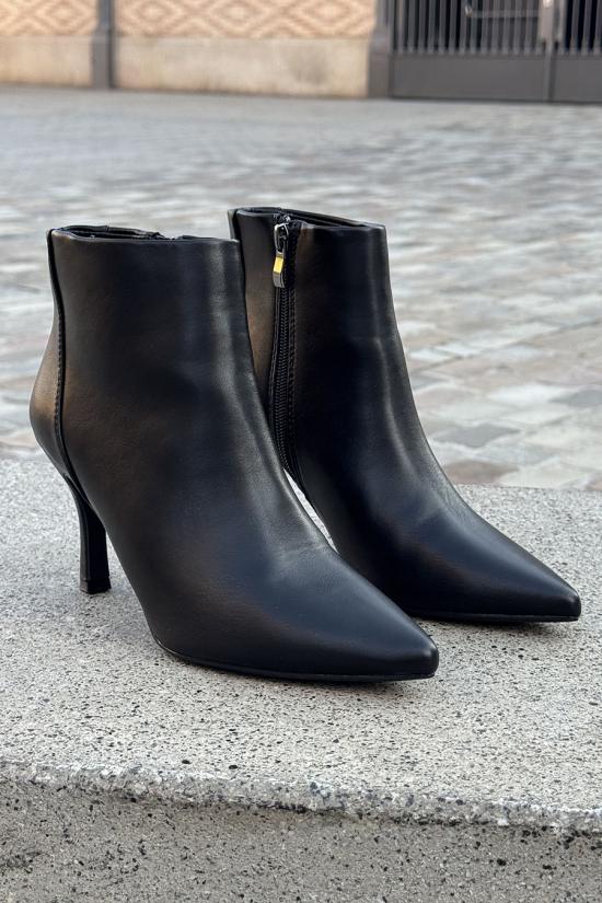 Botines tac&oacute;n kitten negro