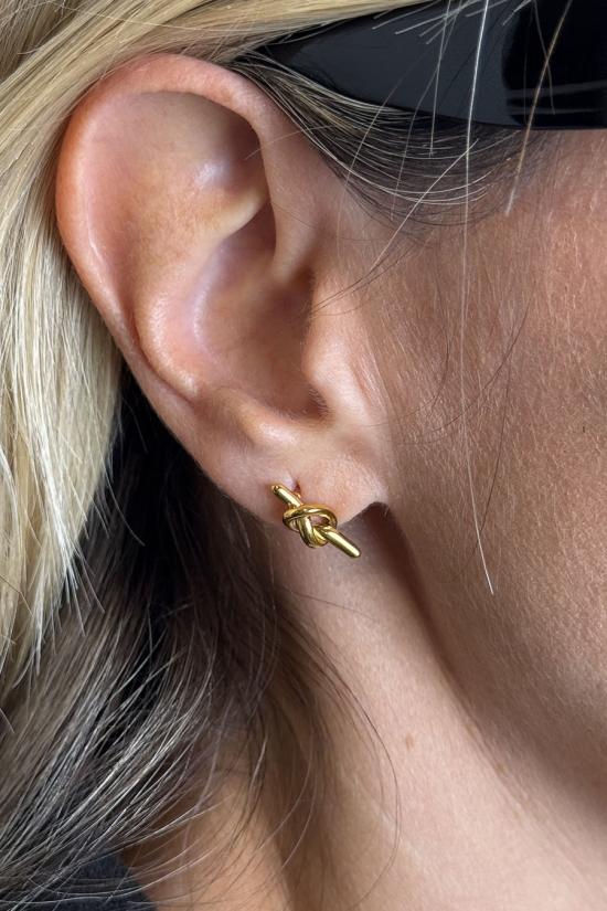 Pendientes nudo dorado