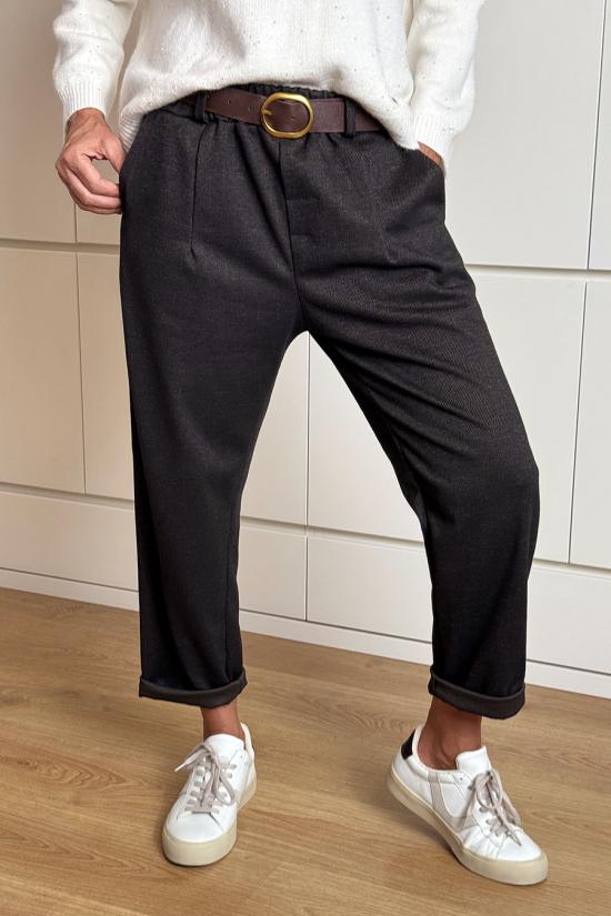 Jogger pinzas marr&oacute;n