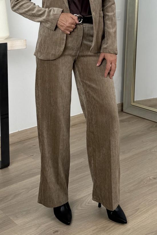 Pantal&oacute;n aterciopelado tostado