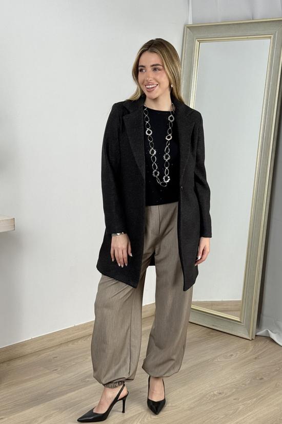 Abrigo midi de pa&ntilde;o negro