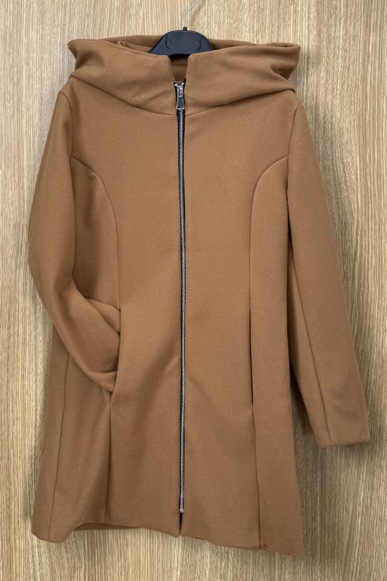 Abrigo de pa&ntilde;o capucha marr&oacute;n
